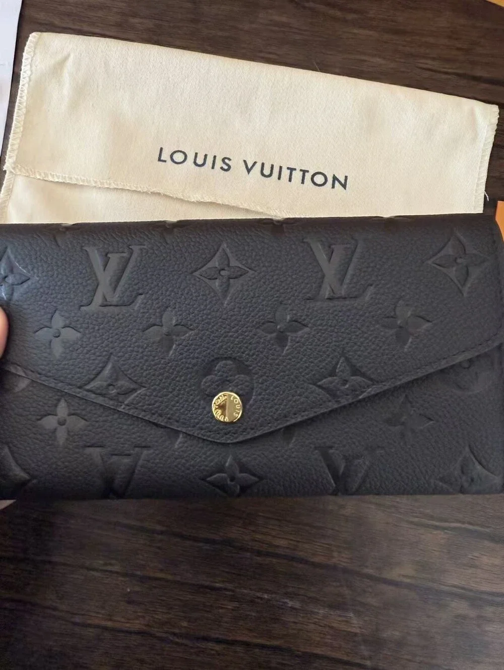 Louis Vuitton Black Monogram Sarah Wallet